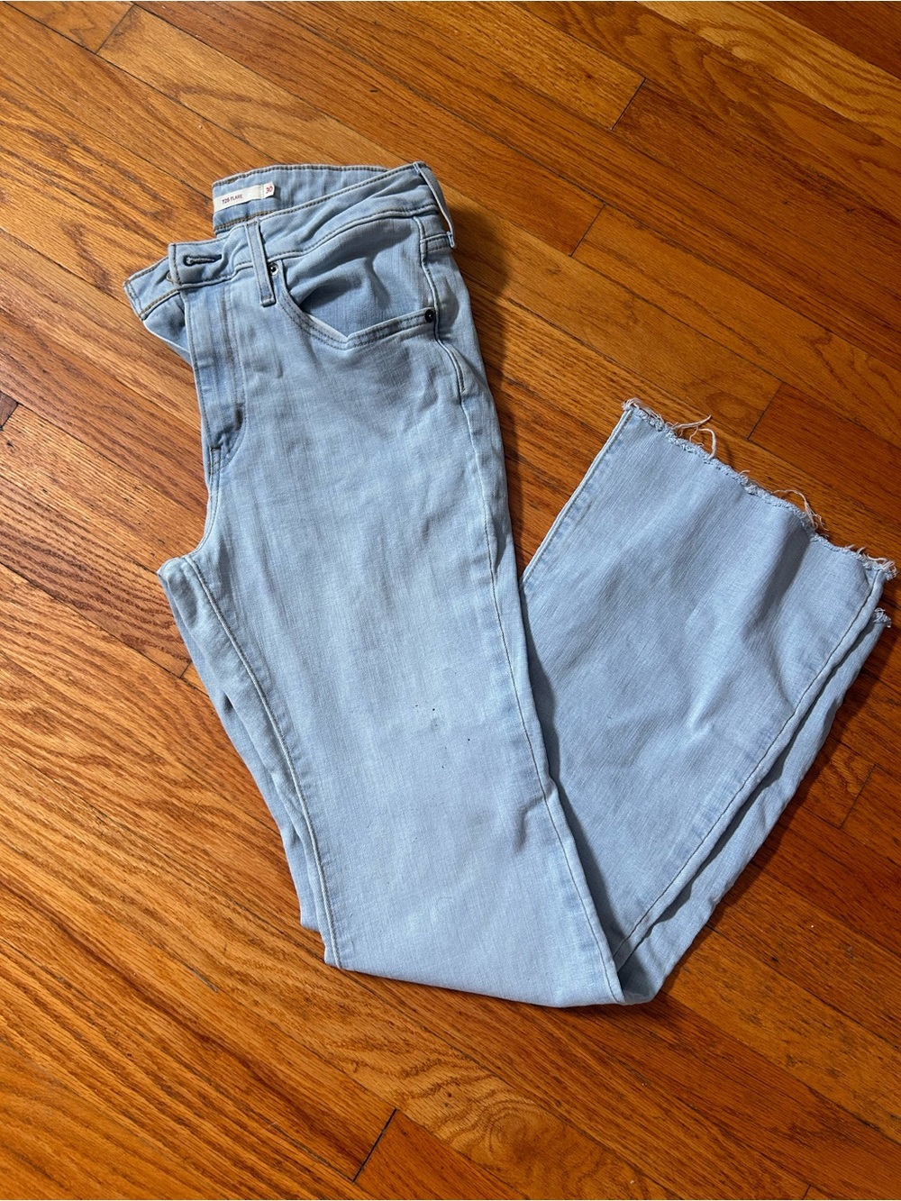 Light Wash Women's LEVI flare Jeans - 726 flare